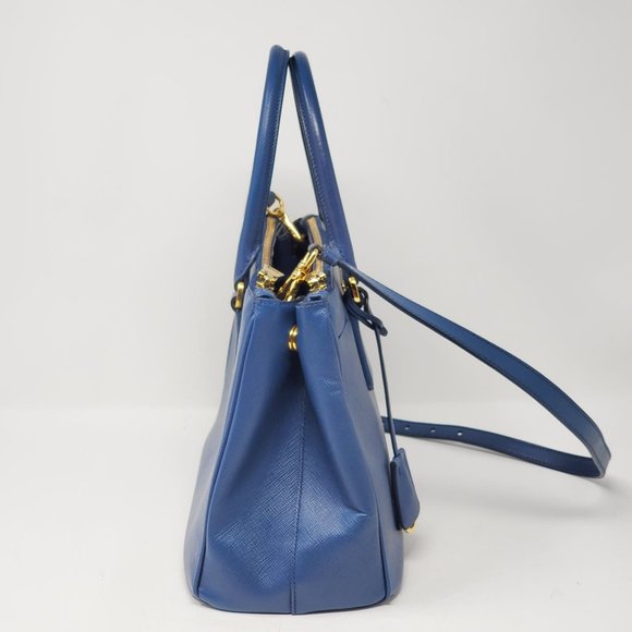 Auth Prada Small Galleria Saffiano Crossbody Bag - Picture 4 of 16